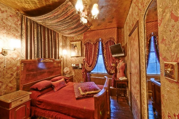 Pavilion Hotel image 1